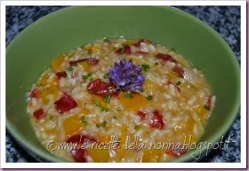 Risotto vegan fiorito con erba cipollina e peperoni (7)