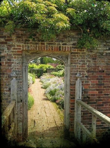 GARDEN HISTORY - The Victorian Walled Garden.