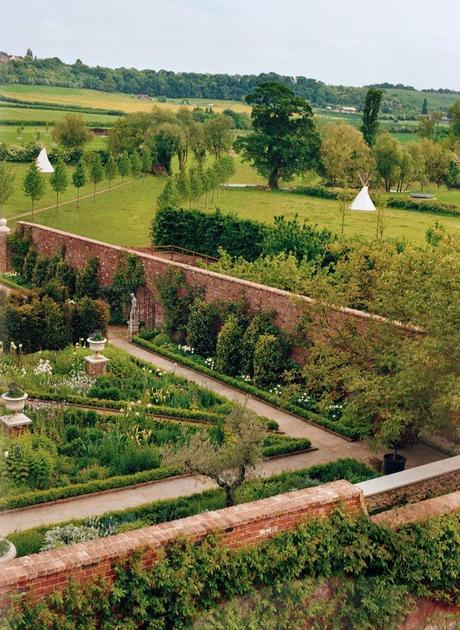 GARDEN HISTORY - The Victorian Walled Garden.