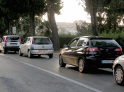 degli italiani muove andare scuola lavoro auto, rimane mezzo preferito