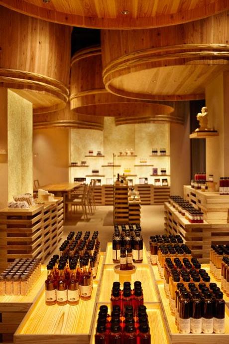 Kayanoya soy sauce warehouse by Kengo Kuma