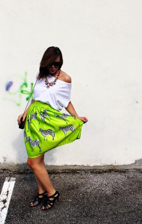 Outfit: Gonna verde e zebrette