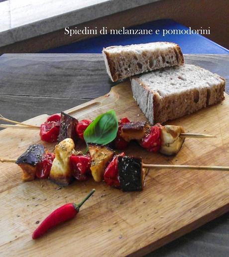 Spiedini di melanzane e pomodorini e la semplicità