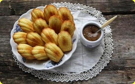 Madeleines alla crema di liquirizia