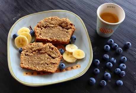 Pan dolce di banane alle nocciole