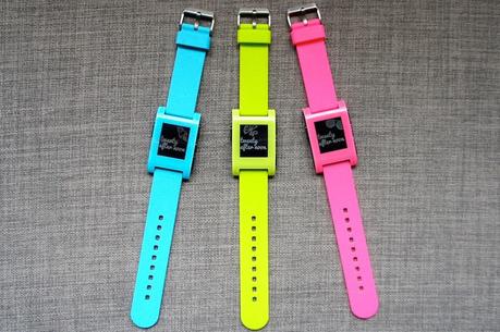 Pebble disponibile in tre nuove edizioni limitate tutte colorate