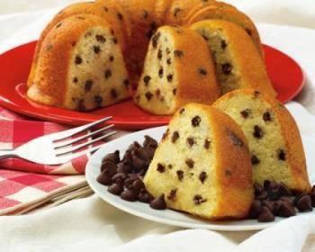 Ciambella con gocce di cioccolato