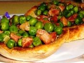 Piselli prosciutto crostini