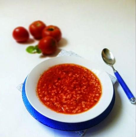 domatosoupa (zuppa di pomodori)