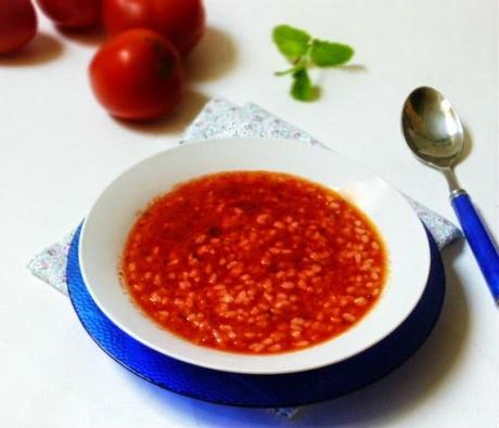 domatosoupa (zuppa di pomodori)