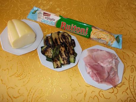 La mia cena: sfoglia con provola, cotto e zucchine grigliate! La mia cena: sfoglia con provola, cotto e zucchine grigliate!