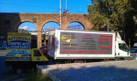 Tutto lo schifo di Porta Maggiore. Area archeologica stupenda in nodo di scambio strategico. Dovunque al mondo sarebbe tirata a lucido, da noi invece...