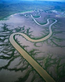 UNA GEOPOLITICA FLUVIALE UNA GEOPOLITICA FLUVIALE