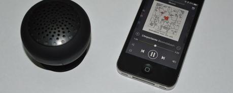 Altoparlante Bluetooth portatile con supporto a ventosa Gum Rock