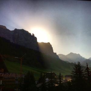 Alba sulle Conturines - San Cassiano  (foto personale)