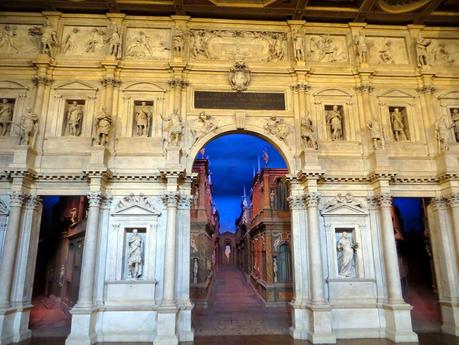 teatro olimpico a vicenza palladio