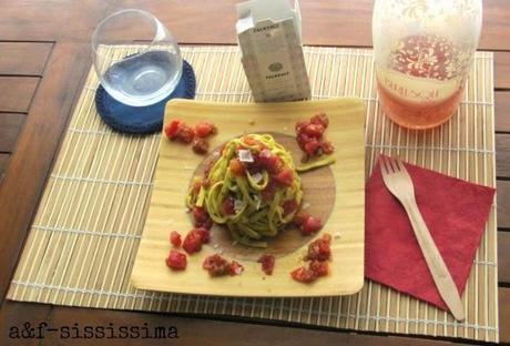 tagliatelle alla rucola con sugo di palamita