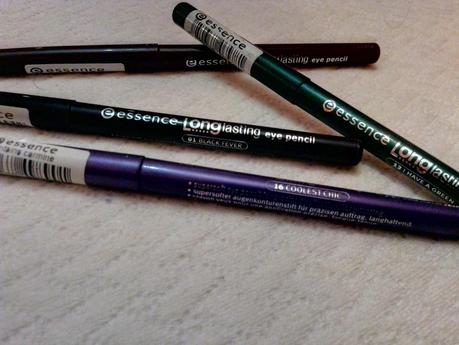 Review Long Lasting Eye Pencil Essence!