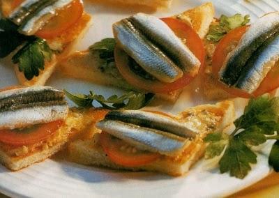 Canapè alle acciughe