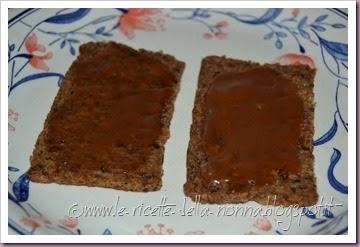 Pane integrale con semi di lino e salsa al caramello mou (16)