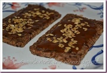 Pane integrale con semi di lino e salsa al caramello mou (19)