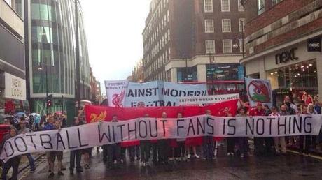 Tifosi inglesi in corteo ''Affordable Football for All''(VIDEO)