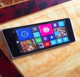 Lumia 830 torna a mettersi in mostra