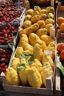 4642_-_Cedri_al_mercato_di_Ortigia,_Siracusa_-_Foto_Giovanni_Dall'Orto,_20_marzo_2014