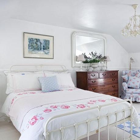 Bedroom | County Antrim cottage | House tour | PHOTO GALLERY | 25 Beautiful Homes | Housetohome.co.uk