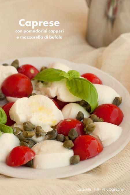 Caprese con pomodorini,capperi e mozzarella di bufala