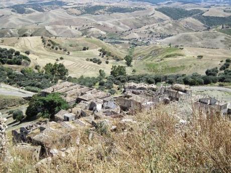 [Paesi Fantasma] Craco e il Ferragosto alternativo