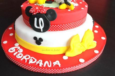 Minnie and Mickey mouse cake