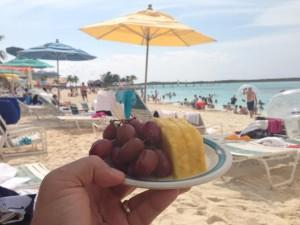 FRUTTA IN SPIAGGIA