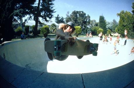 DOGTOWN AND Z-BOYS