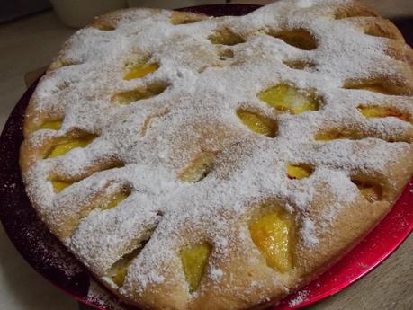 TORTA ALLE PESCHE, MANDORLE E LIMONCELLO