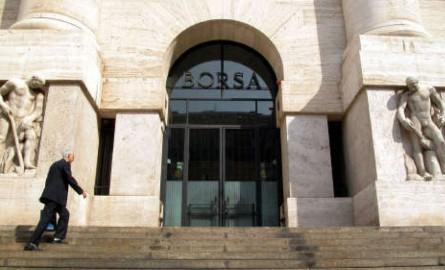 Piazza Affari giù, ma limita i danni