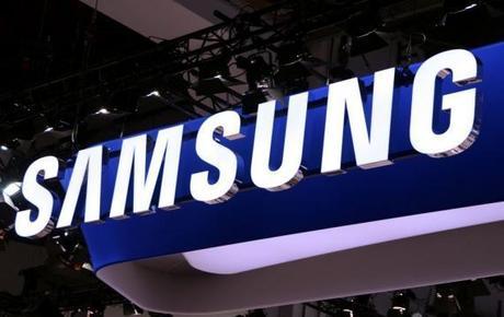 Samsung Gear 3: display curvo e assenza di fotocamera Samsung Gear 3: display curvo e assenza di fotocamera