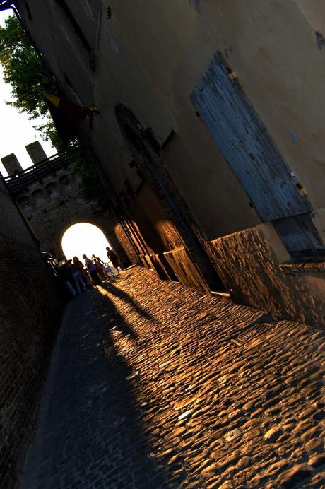 Il tramonto di Gradara ovvero Paolo e Francesca quelli mi ricordo bene.