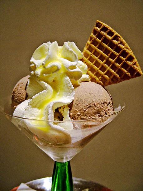 640px-Ice_Cream_dessert_02