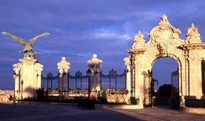 Budapest porta vienna palazzo reale