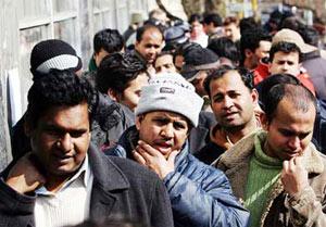 Maxi sbarco a Crotone, in arrivo 1375 immigrati