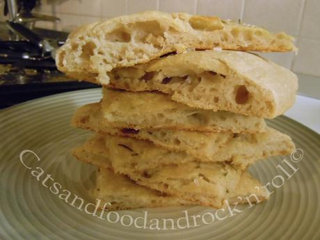 Focaccia con farina di farro, 36 ore in frigo e 11 a TA, a lievitazione naturale