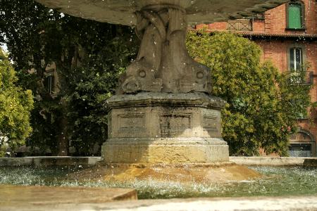 Fontana piazza mastai 10