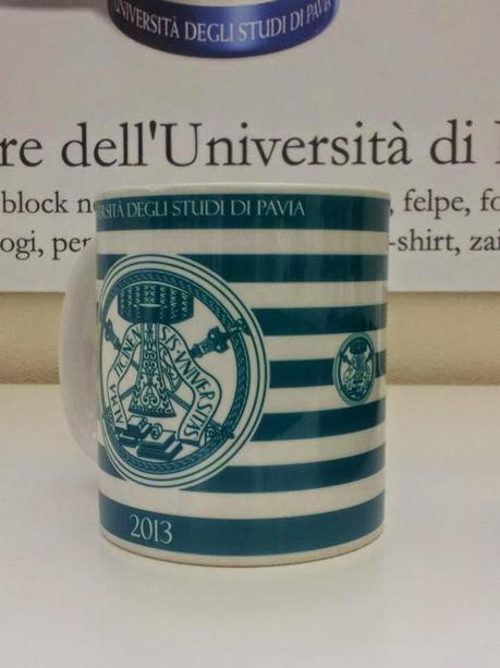 PAVIA. L'ultimo è una cravatta ma le Mug sono il must dei gadget dell'Università di Pavia nello Shop-Up interno