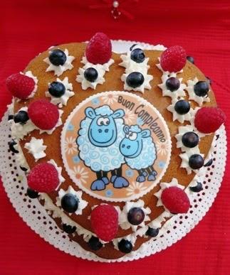 Ecco la torta per il Compleanno di Giulia ovvero la Hot Milk Sponge Cake a forma di cuore