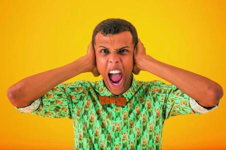 Papaoutai: Stromae manichino alle prese con sé bambino