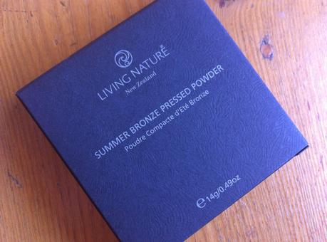 LIVING NATURE summer bronze pressed powder