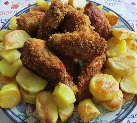 ali di pollo croccanti e patate al forno