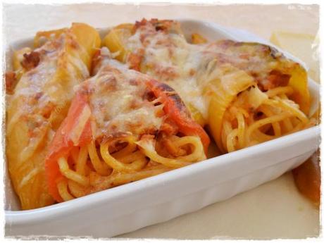 Peperoni ripieni con Spaghetti quadrati, 