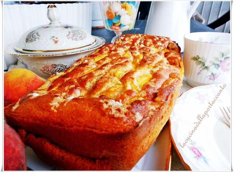 Plumcake alle pesche gialle farcito con confettura di arance e carote senza lattosio